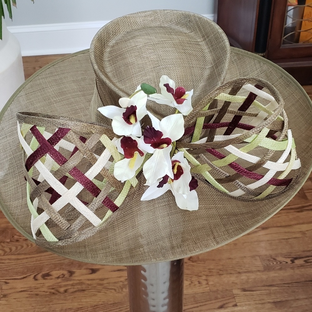 Herald & Heart olive green, Derby hat